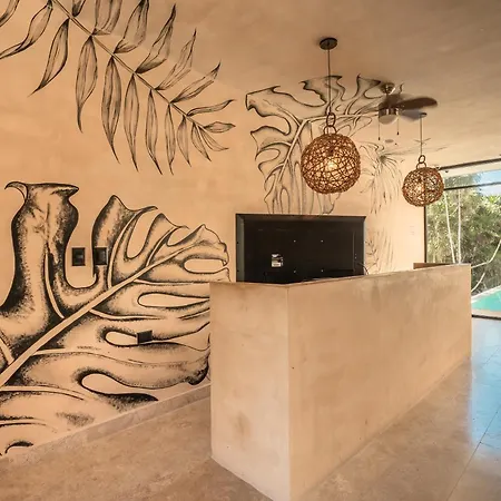 Direct Access To The & Private Rooftop Pool Apartment *