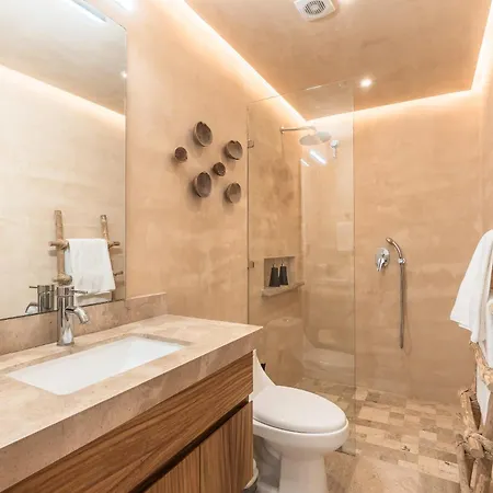 Apartment Direct Access To The & Private Rooftop Pool *