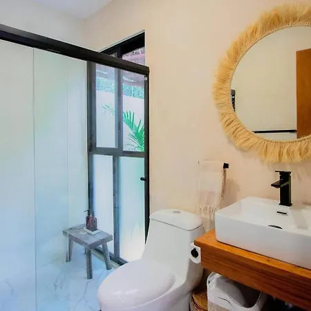 Villa Casa Xhara, Cozy Jungle 3 Bedroom Pool And Grill *