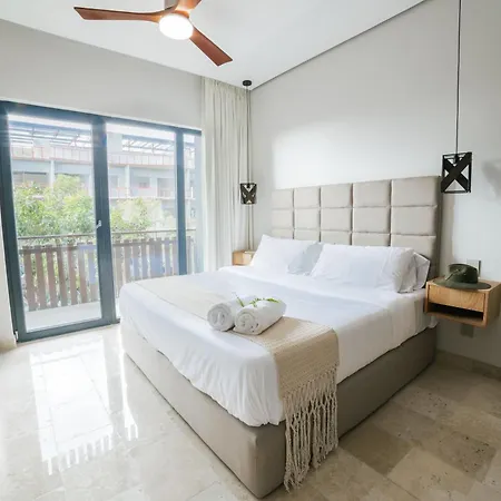 Studio/hotel Zone/infinity Pool/amira-203b By Sandy Powerpul Apartment