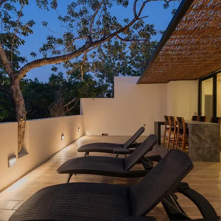 Twelve O'clock - Luxury Tulum