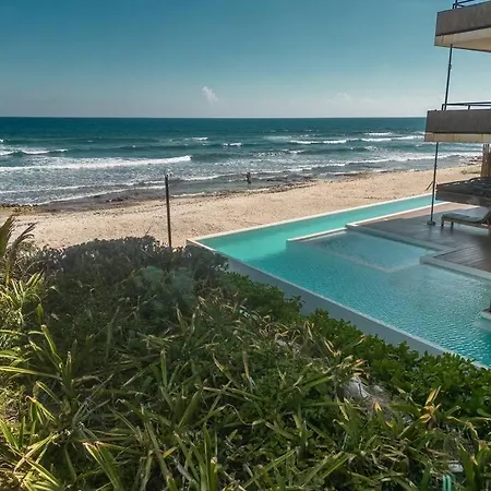 Direct Access To The & Private Rooftop Pool *