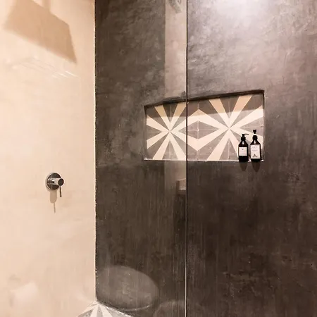 Apartment Monet - Free Pass & Bikes & Private Pool & 24hrs Security *