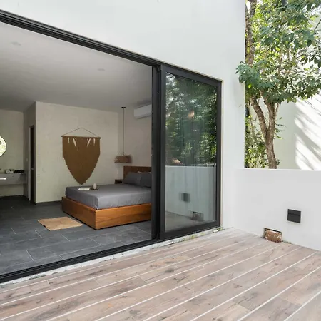 Twelve O'clock - Luxury Tulum