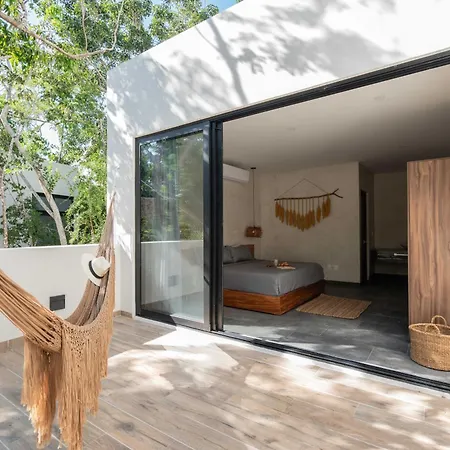 Twelve O'clock - Luxury Tulum