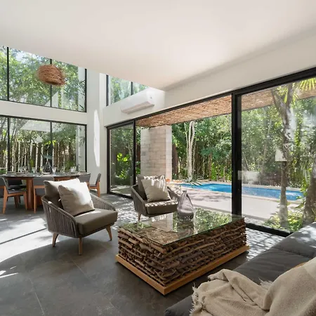 Twelve O'clock - Luxury Tulum