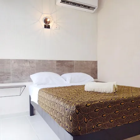 Homestay Vacations *