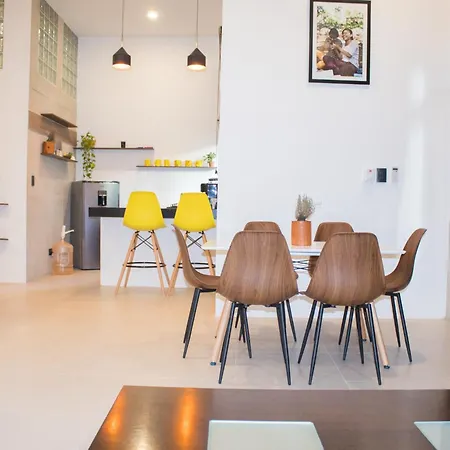 Espaciosa Casa: 4 Suites, Jardin, Palapa Y Alberca