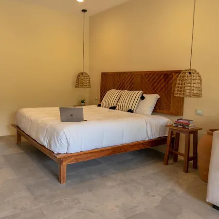 Xamira Luxury *