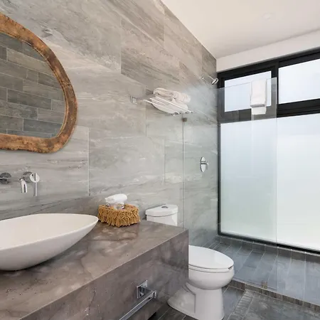 Twelve O'clock - Luxury Tulum