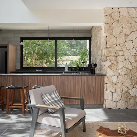 Villa Twelve O'clock - Luxury