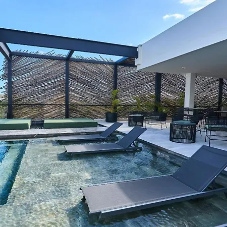 Apartment Flawless In With Balcony Pool & Gym *