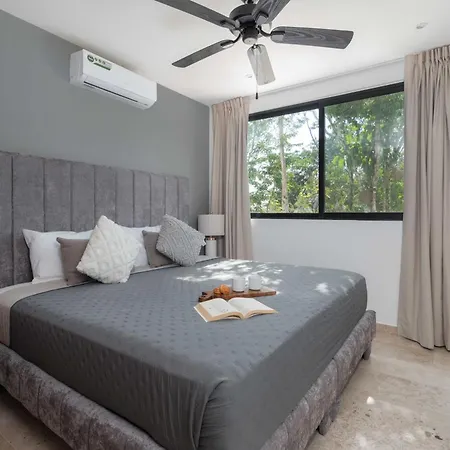 Holiday home 2bd With Rooftop Pool Near *