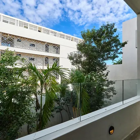 Flawless In With Balcony Pool & Gym *