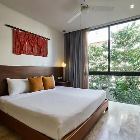 Flawless In With Balcony Pool & Gym Apartment *