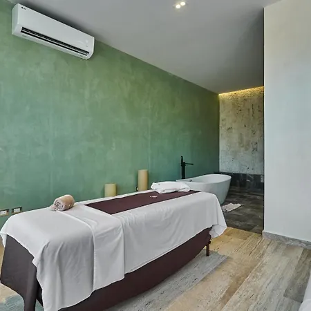 Flawless In With Balcony Pool & Gym * Tulum