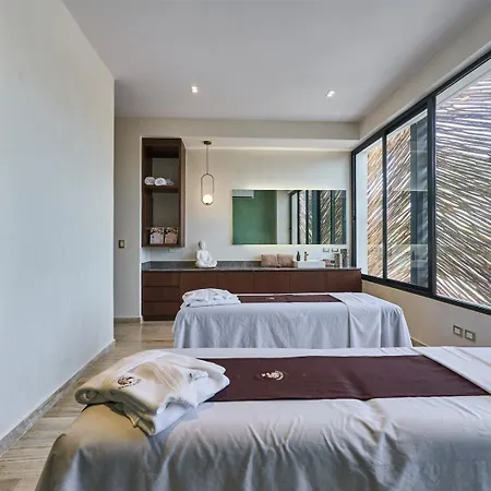 Flawless In With Balcony Pool & Gym Tulum