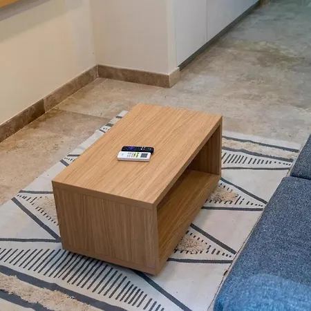 Gaia Luxurious, Comfortable And Well Located Ac Wi-fi Apartment