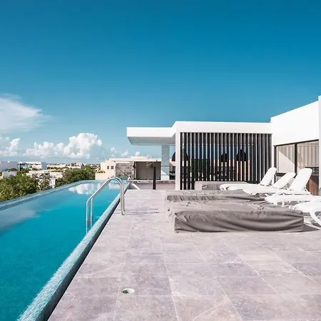 Luxury At Mya Pool, Chef Transport Inclusive Apartment