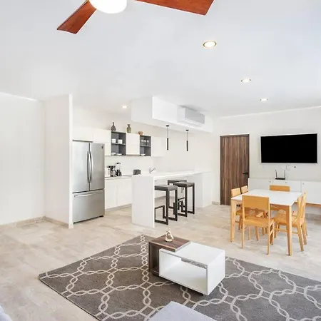 Luxury At Mya Pool, Chef Transport Inclusive Apartment *