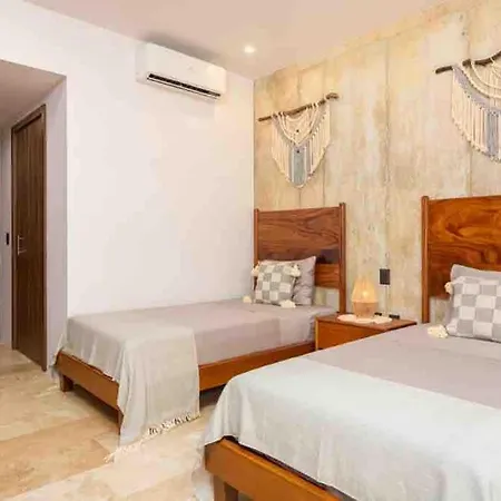 Vibrant With Cenote Apartment