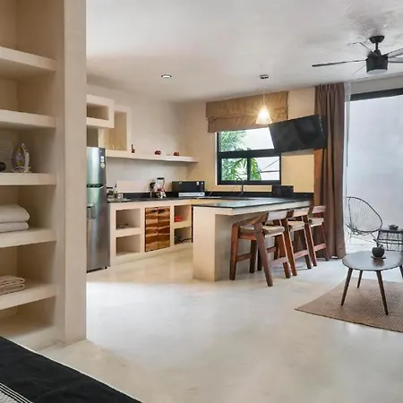 Ujo Boutique Aparthotel