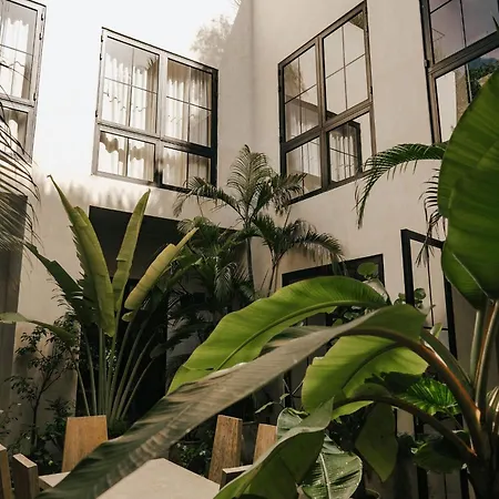 Grande Luxury Group Escape