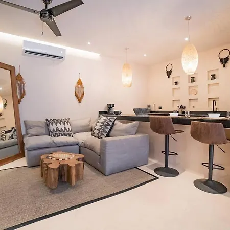 Beautiful Studio In Nature With Private Plunge Pool Apartment