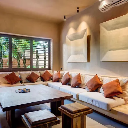106 With 5 Bedrooms In Tulum, Mexico Holiday home *