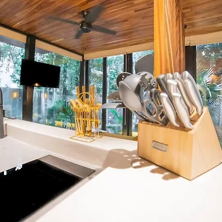 Bright Eco-friendly Studio In Apartment *