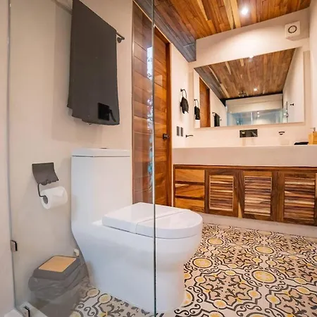 Bright Eco-friendly Studio In Apartment *