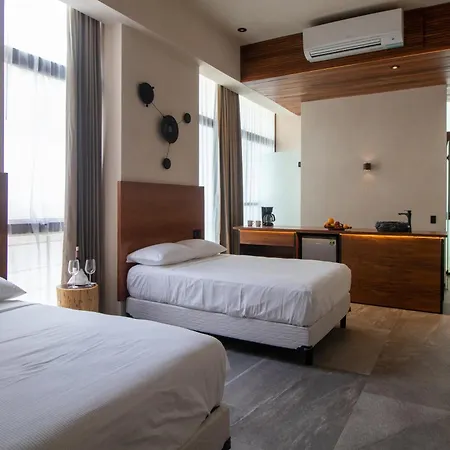 Prana Boutique 4*