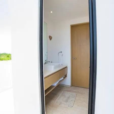 Apartment Sanctuary Amazing 3br Ph Private Pool