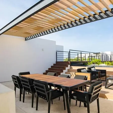 Apartment Sanctuary Amazing 3br Ph Private Pool *
