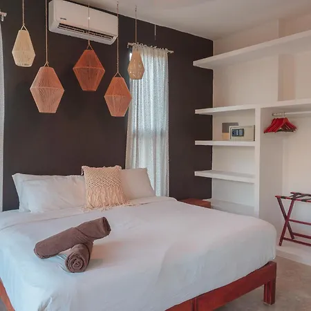 Lrg Grps 24+ Ppl! 11 Bd, 11 Ba, La Veleta Holiday home