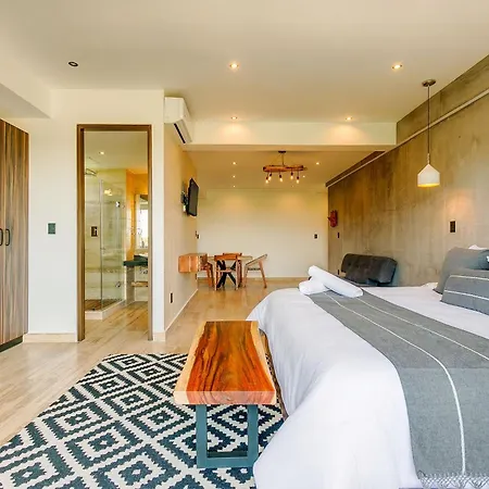 New Palais With Private Balcony And Common Roof Pool Apartment Tulum