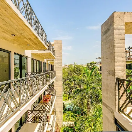 New Palais With Private Balcony And Common Roof Pool Apartment