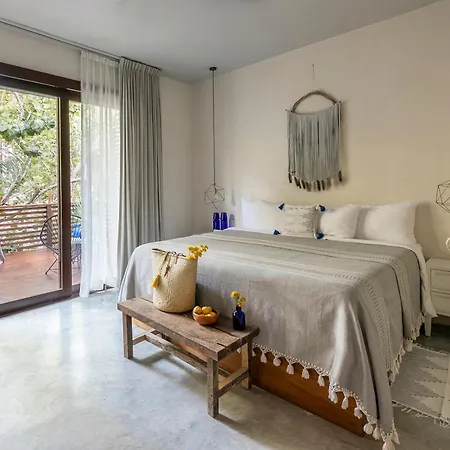 Lula Tulum, A Small Luxury Hotel 4*