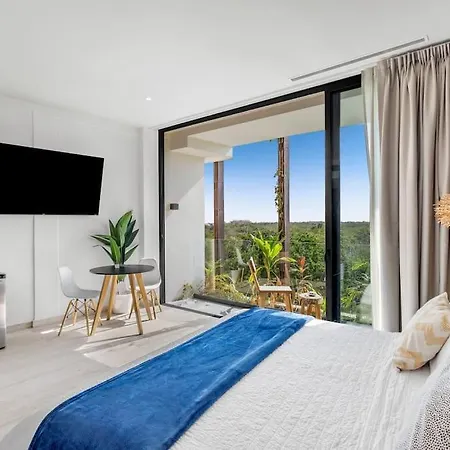 Lux Private Rooftop Pool With World Class Amenities *