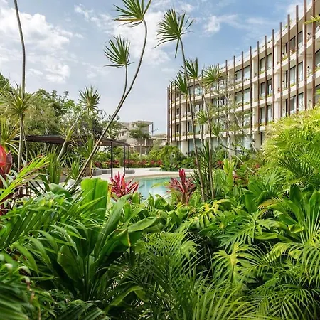 Lux Private Rooftop Pool With World Class Amenities *