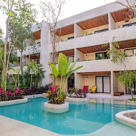 Apartment Jungle With Swim Up Pool - Free Club