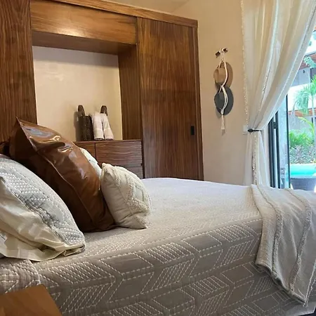 Jungle With Swim Up Pool - Free Club Apartment *