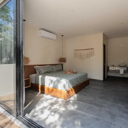 Twelve O'clock - Luxury Villa *