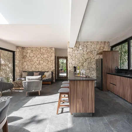 Twelve O'clock - Luxury Villa Tulum