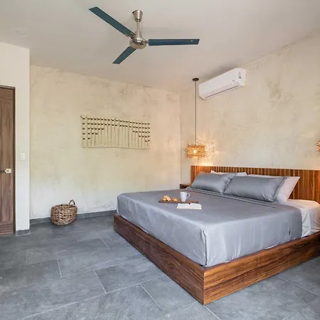 Twelve O'clock - Luxury Villa *