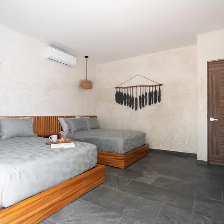 Twelve O'clock - Luxury Tulum