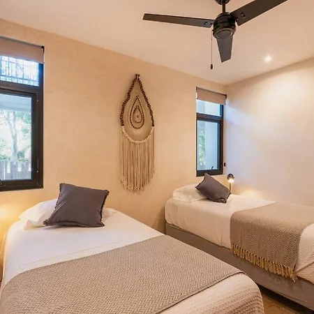 Brand New Pool Side 2br Private Concierge Apartment