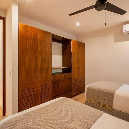 Brand New Pool Side 2br Private Concierge Apartment