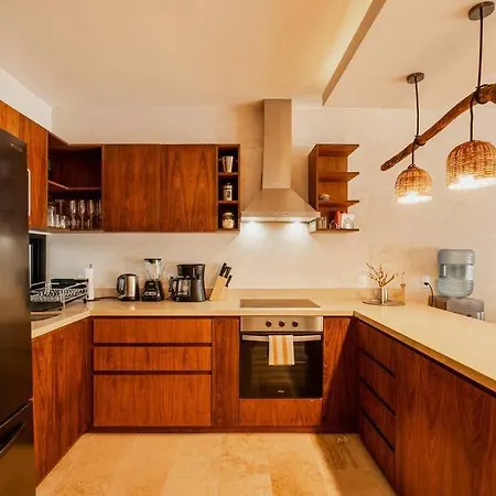 Apartment Brand New Pool Side 2br Private Concierge
