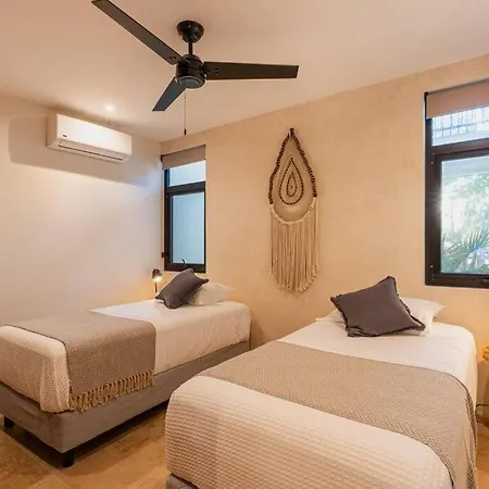 Apartment Brand New Pool Side 2br Private Concierge *
